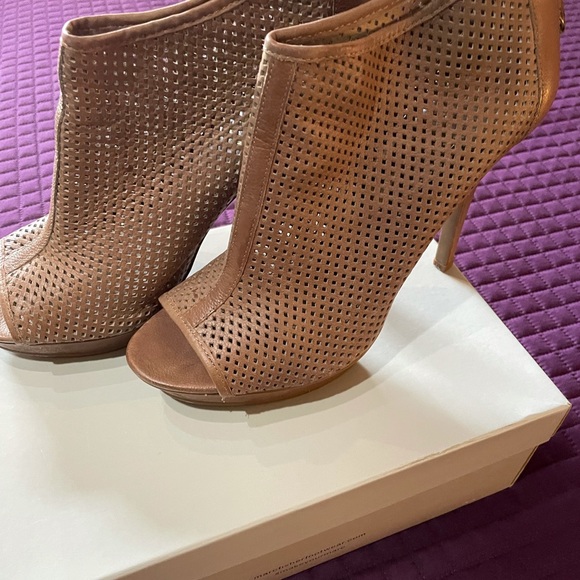 BCBG Booties size 10 - Picture 2 of 6